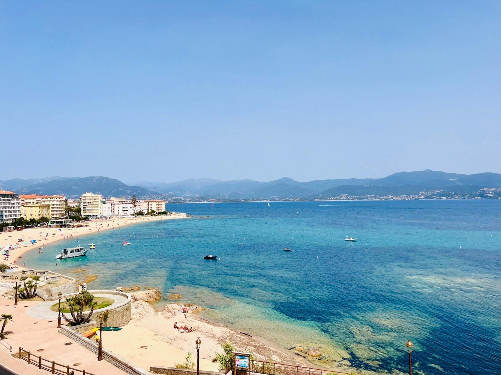 Front De Mer Beau T3 Climatise Balcon Parking Ajaccio Ajaccio  Luaran gambar